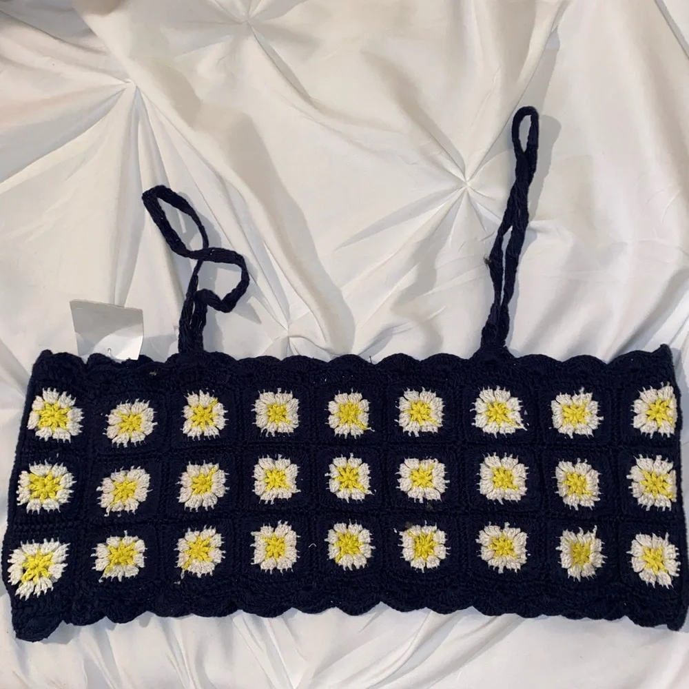 BP. Crotchet Floral bra top size L - Picture 5 of 6